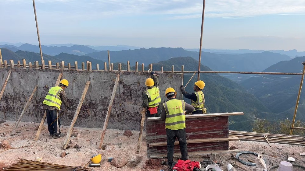 筑路修橋后，群山闊然時 ——劍閣縣下寺至利州區月壩公路項目（三個石至硝洞埡段）高質量建設側記